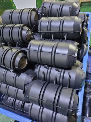 Özel Boyutlarda Petrol Sahası Kuyu İçi Sıyırma Aletleri için 10.000 psi Yüksek Basınçlı Çelik Çekirdekli Sıyırma Kupası