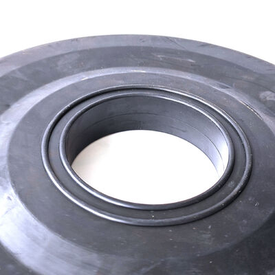 Endüstriyel Kauçuk Sondaj Borusu Silecek 9 İnç Düz NBR HNBR Stripper 68mm ID Petrol ve Gaz Boruları İçin